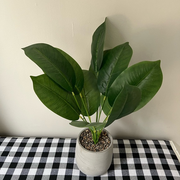 Other - Small Artificial Green Leaf Potted Plant